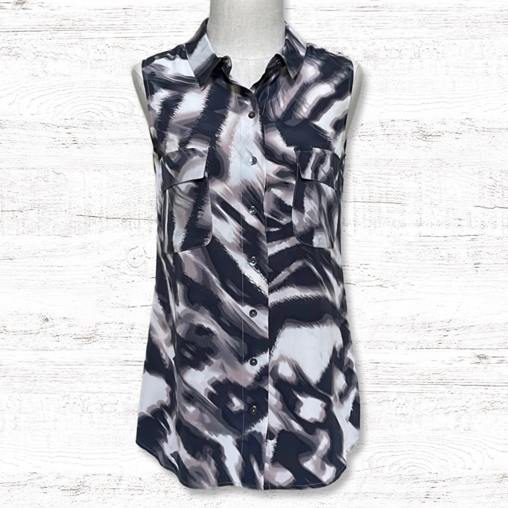{ Graham & Spencer } - Sleeveless Silk Top